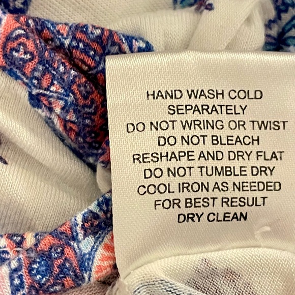 Pink Rose Woman’s Short sleeve top in blues & purples - Picture 8 of 9